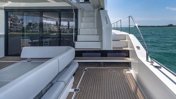 power catamaran charter miami florida, catamaran rental miami beach, best catamaran rentals in miami