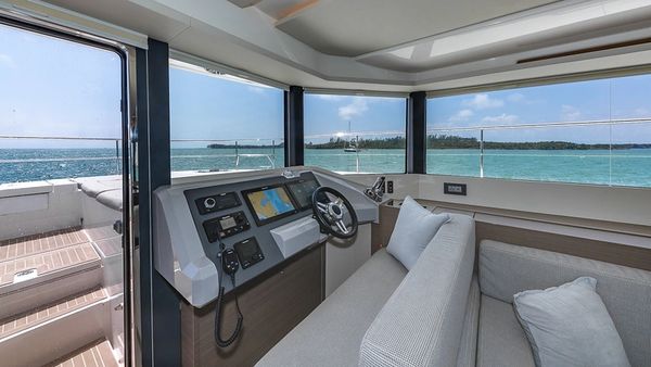 power catamaran charter miami florida, catamaran rental miami beach, best catamaran rentals in miami