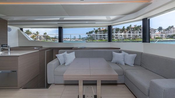 power catamaran charter miami florida, catamaran rental miami beach, best catamaran rentals in miami
