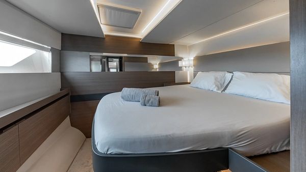 power catamaran charter miami florida, catamaran rental miami beach, best catamaran rentals in miami