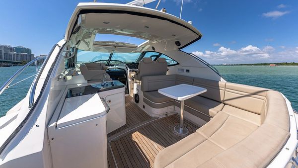 boat charter miami, cheap boat rentals miami, searay boat, party boat rental miami, yachtz club