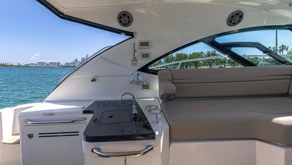 boat charter miami, cheap boat rentals miami, searay boat, party boat rental miami, yachtz club