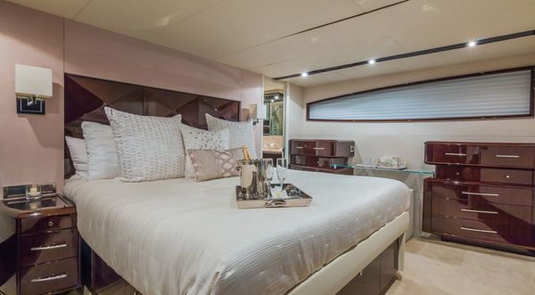 Miami, Bahamas,  key west yacht charters and rentals. best yachting company in miami with best deals