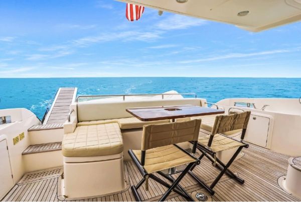 renting a yacht in miami, boat charter miami, party yacht miami, boat rental miami fl, party boat