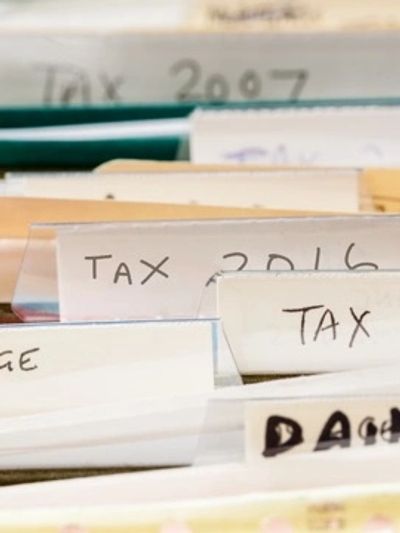 We file delinquent returns for individuals, LLCs and Corporation in New York City.