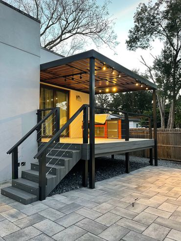 ATTACHED TO WALL ALUMINUM PERGOLA OVER DECK