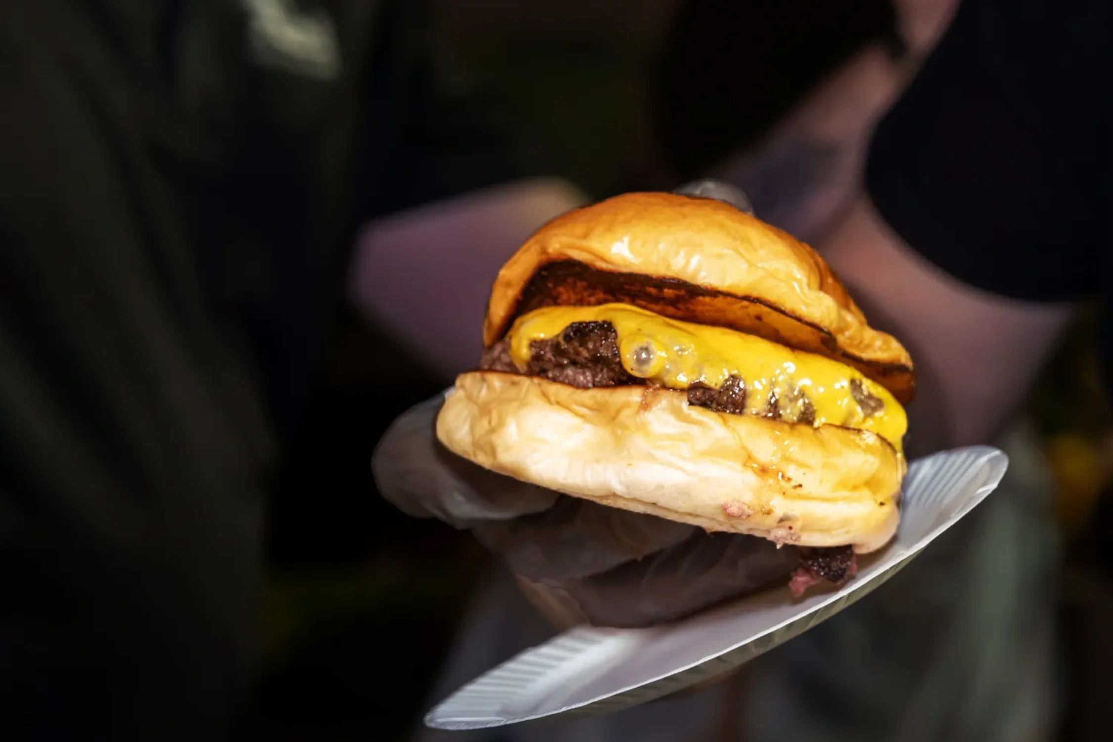 62 hambúrgueres suculentos servidos no 4º SP Burger Fest