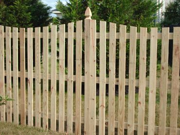 Picket with Dip in Pressure Treated Pine with Colonial Gothic Posts