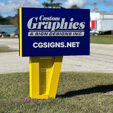 Aluminum directional sign for Custom Graphics & Sign Designs
