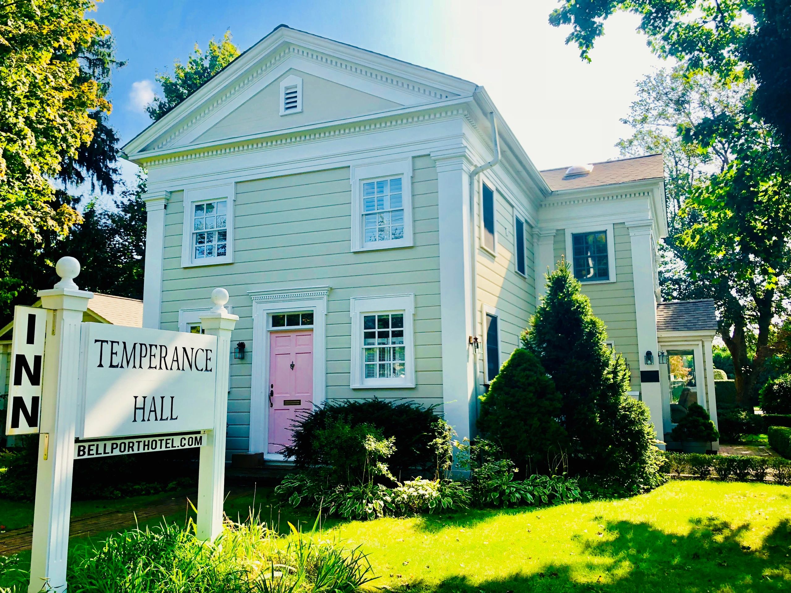 Hotel Temperance Hall