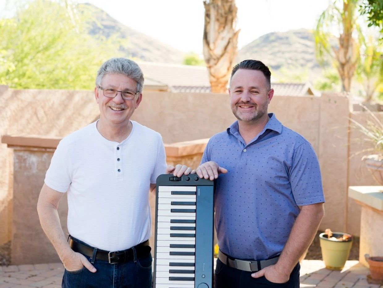 Tim & Erik Praskins - Digital Piano Experts