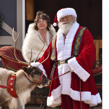 Santa and Mrs. Claus - Oct 2023
Reindeer Acres - Photography by Alyssa Woodworth