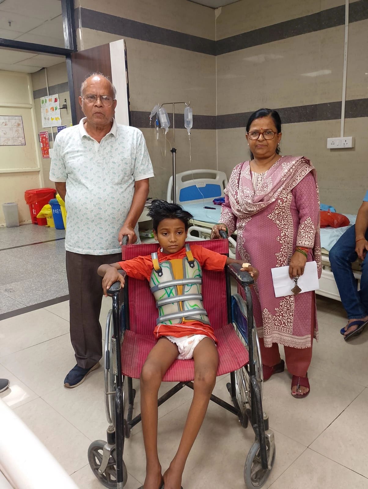 हरिओम सेवा केंद्र
🌟 नि:शुल्क व्हीलचेयर वितरण 🌟