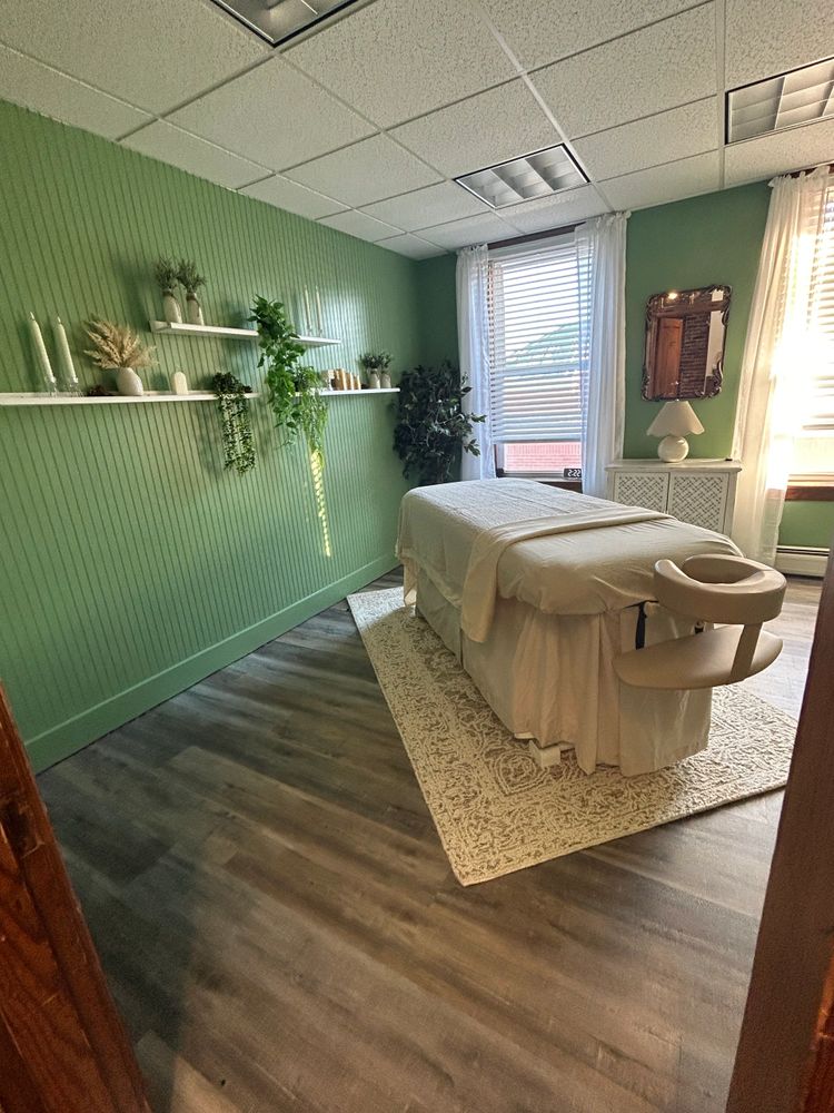 Massage therapy treatment room