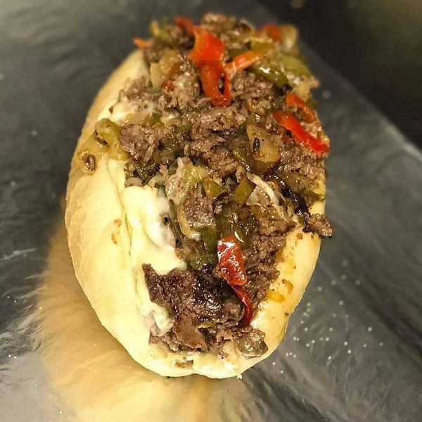 The Jersey
Cheese Steaks

Shaved Ribeye, Onions, Bell Peppers, Mushrooms, Sweet Peppers, 