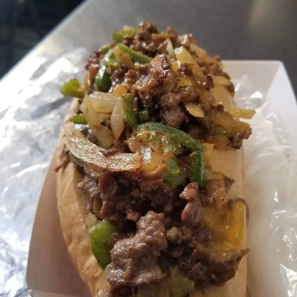 The Philly
Cheese Steaks
Shaved Ribeye, Onions, Bell Peppers, Mushrooms,