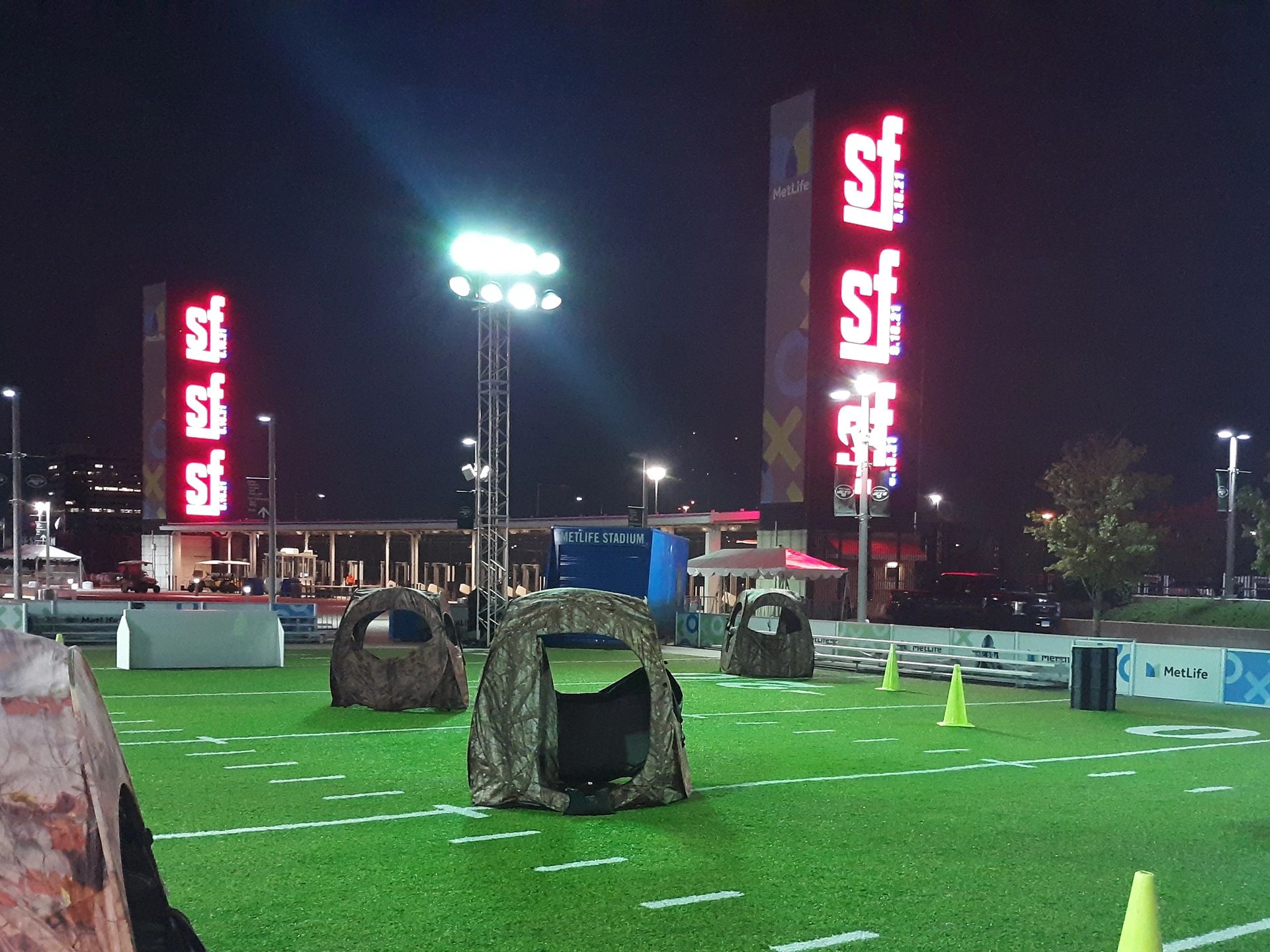 Lasertag New Jersey provides a fun and exciting acrivity for your next event. Whether it be freshman