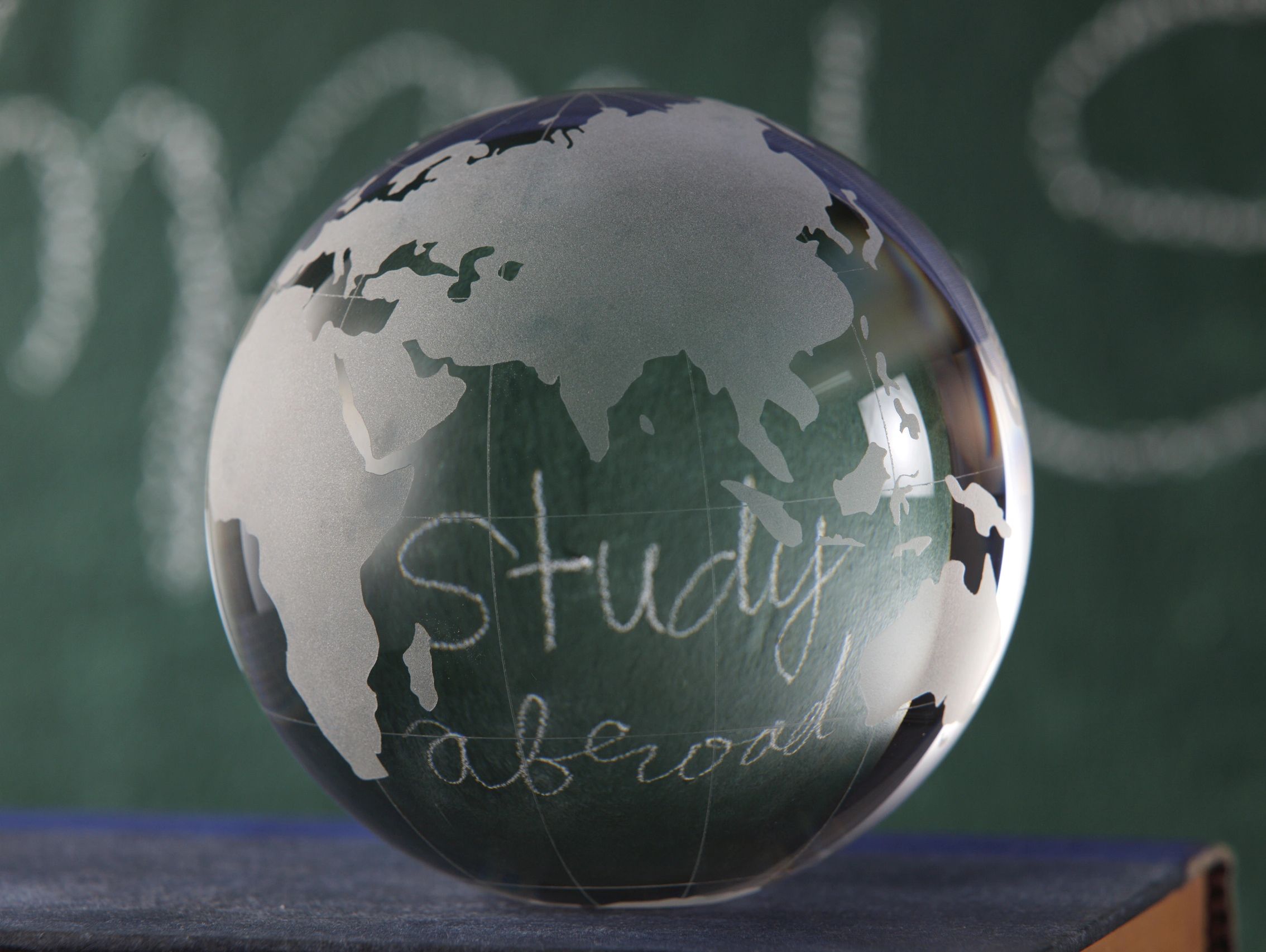 الدراسة في الخارج