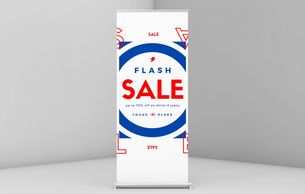 Retractable banner with graphic