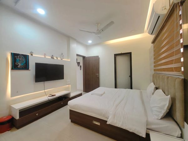 3BHK Service Apartment Hadapsar