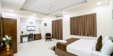Book 3 BHK serviced apartments in Pune, Serviced apartments, Service apartments in Pune India.