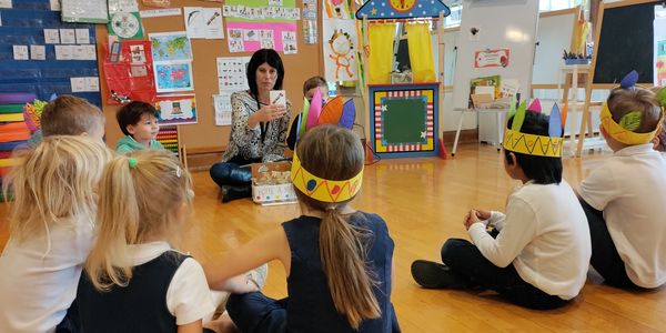 French preschoolers working on vocabulary