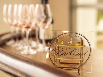 Chattanooga Bar Cart Mobile Bartenders | Wedding Bartenders for Hire | Bartending Services