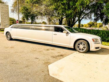 palm beach gardens limo service, palm beach gardens airport limousine, 3472387003, voncarlimo