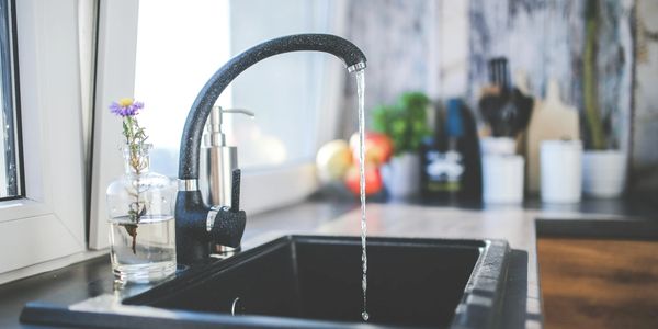 24/7 emergency plumbing and heating in Rockland. Quick response for burst pipe repair