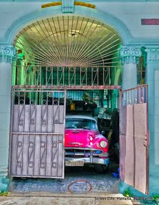 wall art gallery one Dubai affordable wall art G1 Dubai gallery images art photographic exhibition