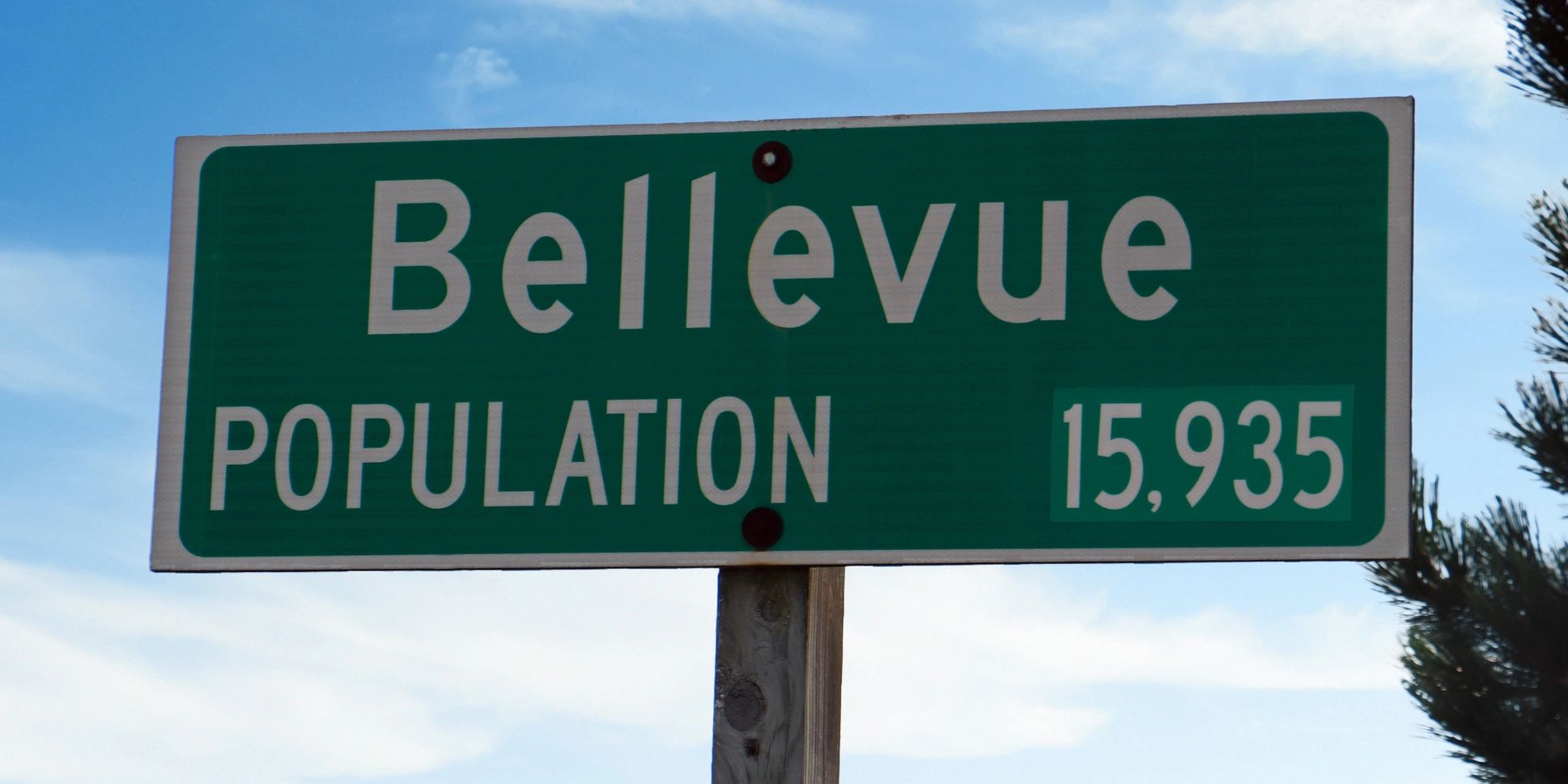 Bellevue Wisconsin 2020 Census Population sign. Photo by Jackie Krull