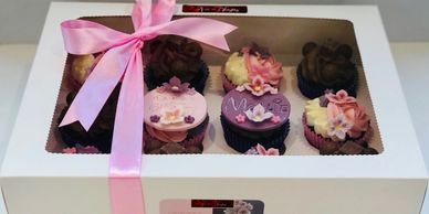 Chocolate and vanilla cupcake birthday gift box
