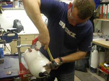 Stamping a cylinder after a hydro-test