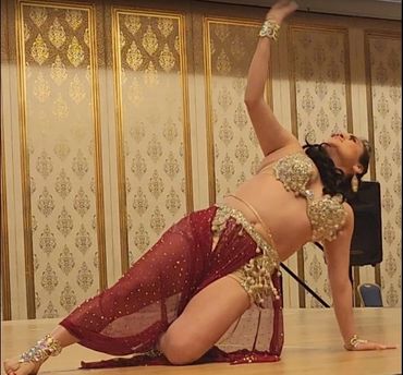 Belly Dancer
Bachelorette party
Belly Dancer in Las Vegas
Las Vegas Belly Dancer