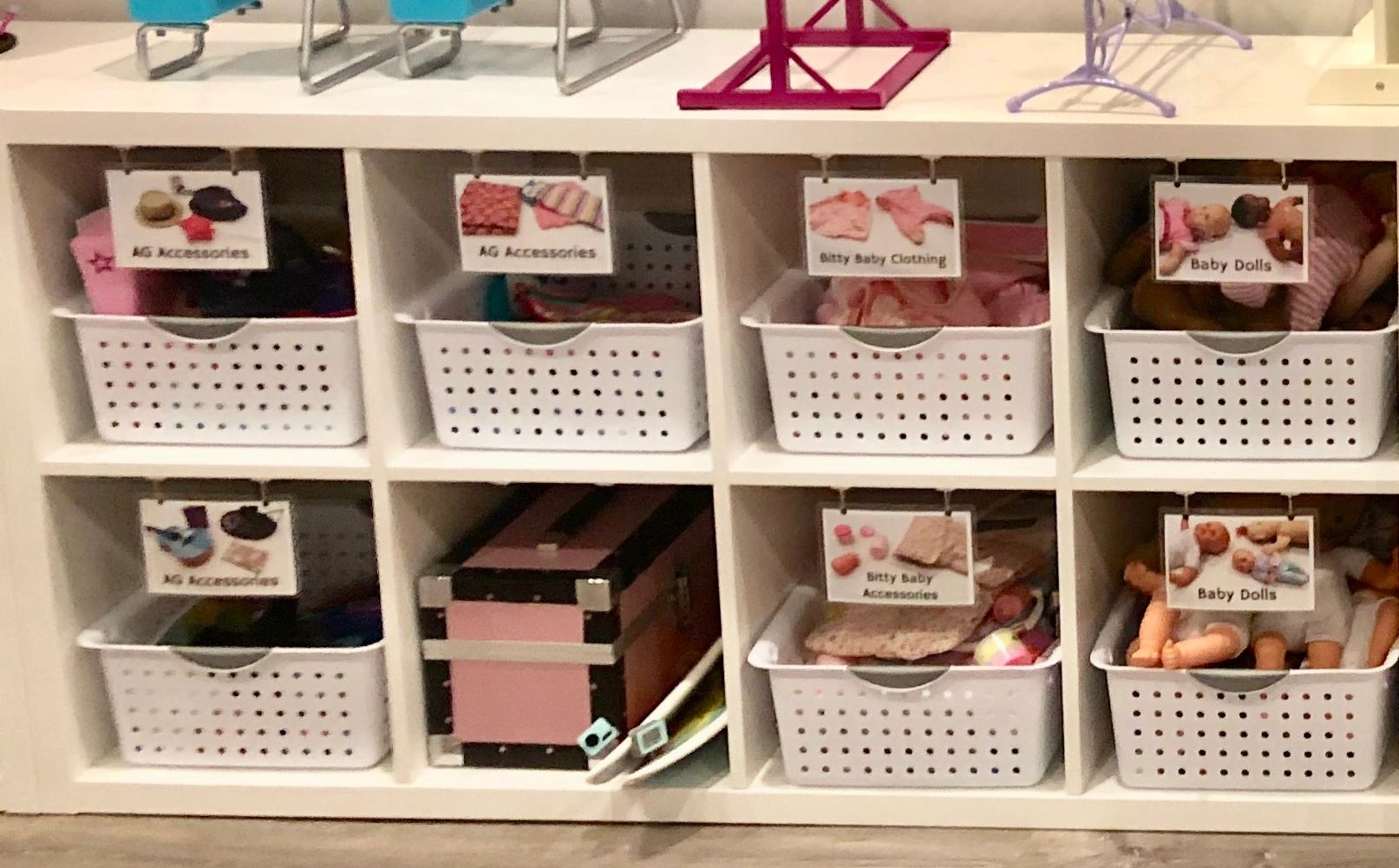 the right labels and bins to store toys in