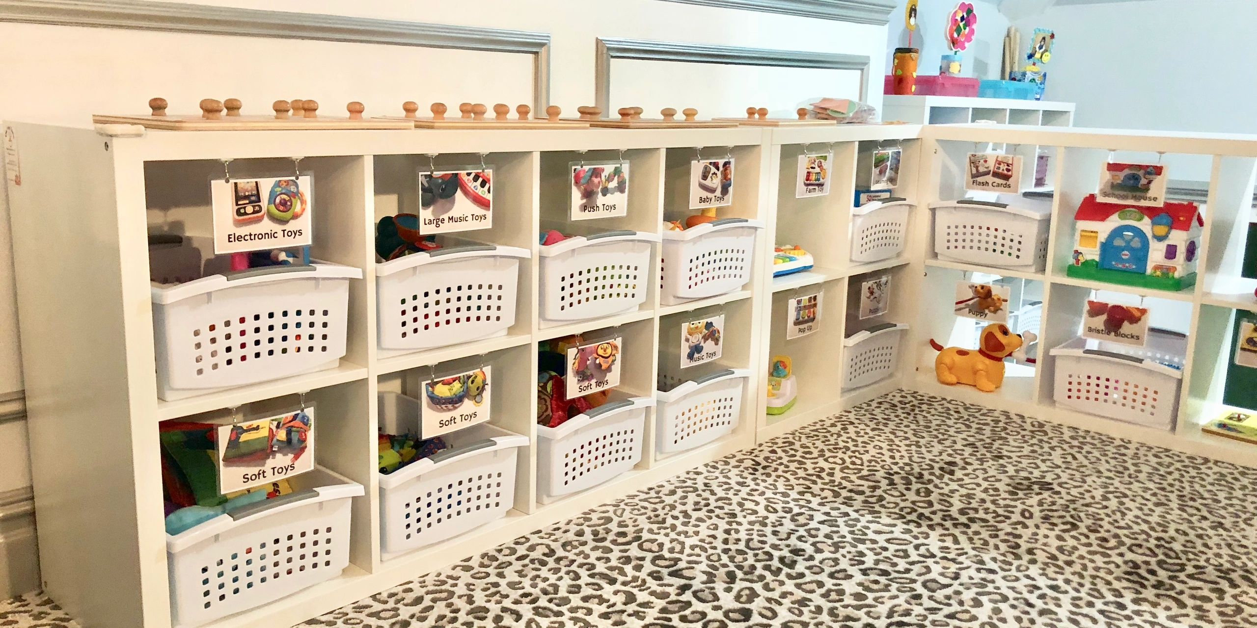 playroom organizing that works.