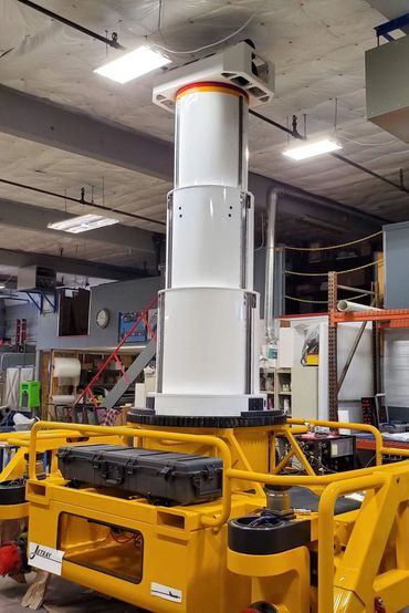 servo controlled lift column for airframe inspection NDT device