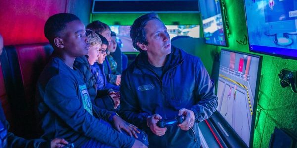 Gaming Party in Marlow. Gaming Bus. Gaming Van for Marlow. Mobile Gaming Party. NEXT LEVEL GAMING