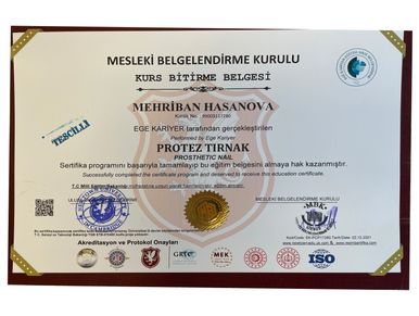 Mihriban Hasanova Protez Tırnak uzmanlığı Sertifikası,,,