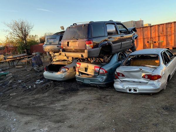 Cash For Junk Cars in Philadelphia. Scrap Cars in Philly. Cars For Cash. Tow Truck. Auto Wrecker.