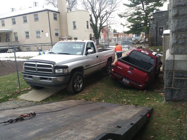 Cash For Junk Cars in Philadelphia. Scrap Cars in Philly. Cars For Cash. Tow Truck. Auto Wrecker.