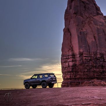 Toyota 4Runner parked at Monument Valley for Sunrise