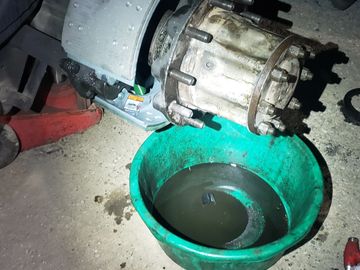 Hub Seal and Bearings replacement on the tractor truck.  Mobile repair services 