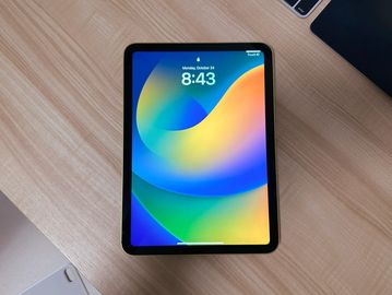 iPad 10th gen screen glass repair