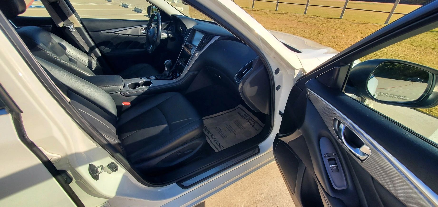2014 INFINITI Q50 Premium's photo