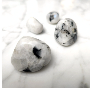 Moon stones, the base of Moon Magic candles