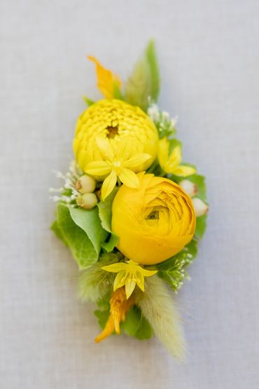 Lapel piece
Better than a boutonniere
gorgeous artful unique boutonniere