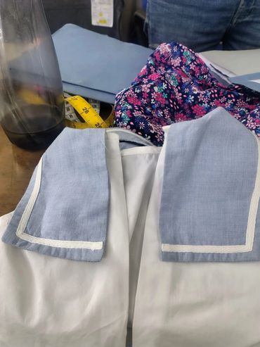 Soft, skin-friendly cotton fabric
Breathable & lightweight for all-season comfort
Contrast piping fo