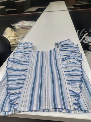 Contrast piping for a refined, premium look
Durable stitching suitable for repeated washes