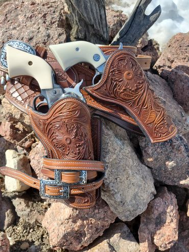 Custom leather double revolver belt holster